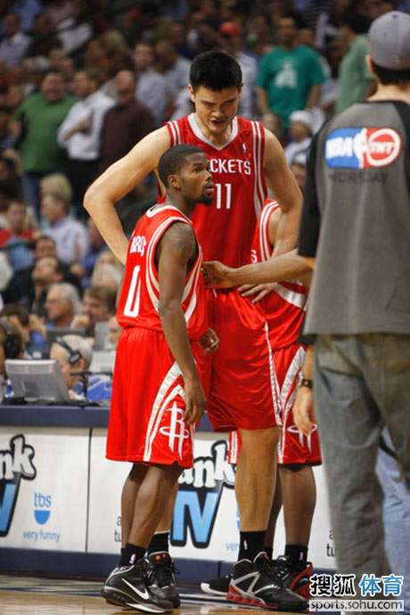 埃弗拉：希望英格兰球迷别再唱足球要回家了，感觉像是诅咒（埃弗拉呼吁英格兰球迷别再唱“足球要回家”，直言这像个诅咒）