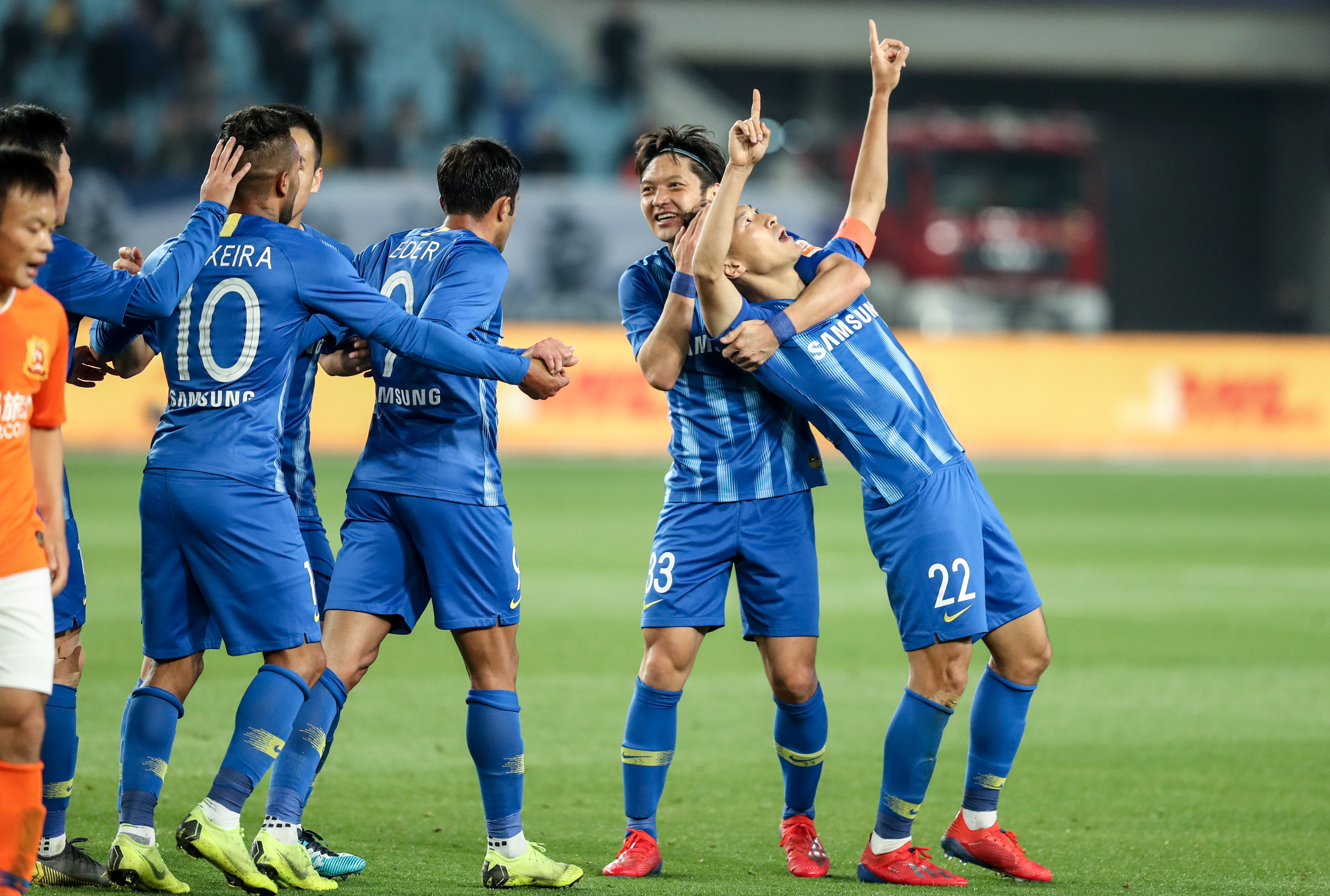 比利亚：传统9号位并没有消失，我非常欣赏阿尔瓦雷斯（比利亚：9号位从未远去，我十分看重阿尔瓦雷斯）