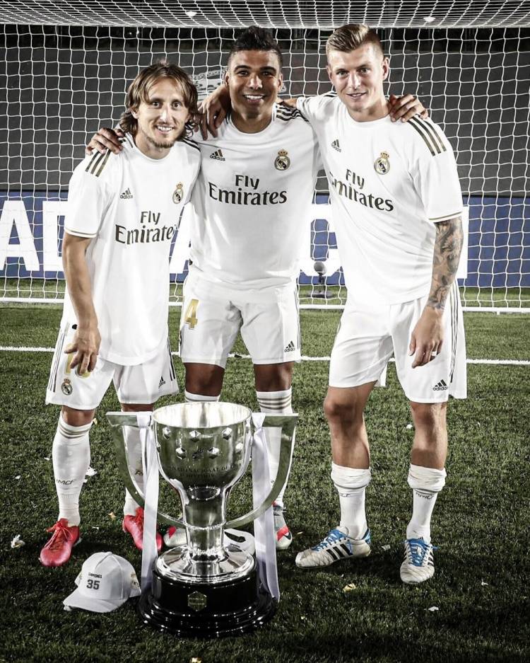 还要买中锋吗，曼晚评分：霍伊伦8分全场最高，B费、约罗7分（曼晚评分出炉：霍伊伦8分全场最佳，B费与约罗7分，中锋还要引援吗？）