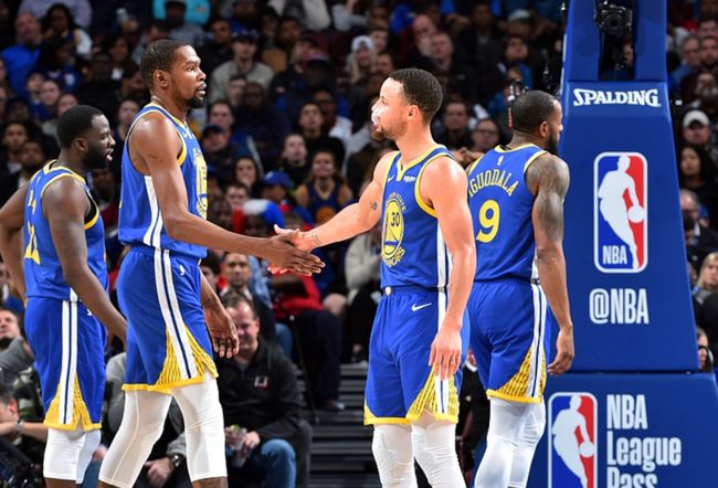 记者：尤文准备接受马赛对小维阿的报价，交易很快完成（记者称尤文将同意马赛报价小维阿，转会即将敲定）