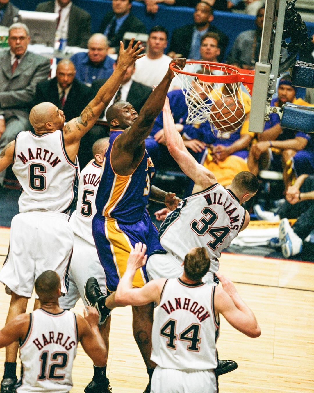 阿斯：塞维利亚冬窗想补强锋线，有意多特前锋法比奥-席尔瓦（阿斯：塞维利亚欲在冬窗补强锋线，看中多特前锋法比奥-席尔瓦）